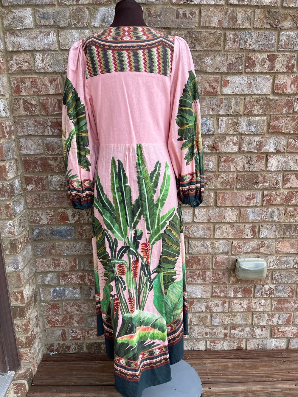 FARM RIO Amazonia Forest Linen-blend Midi
Dress In Green Light Pink Size Small - Picture 10 of 14